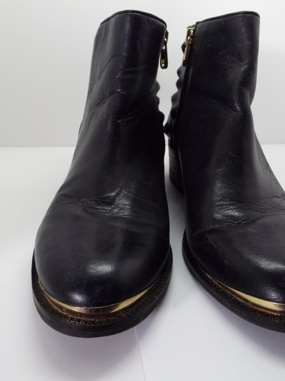 Elliot Lucca Black Leather Women's Studded Boots Size 8.5 - Picture 3 of 9
